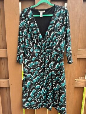 White House Black Market WHBM Multicolor Dress 3/4 Sleeve V-Neck faux wrap